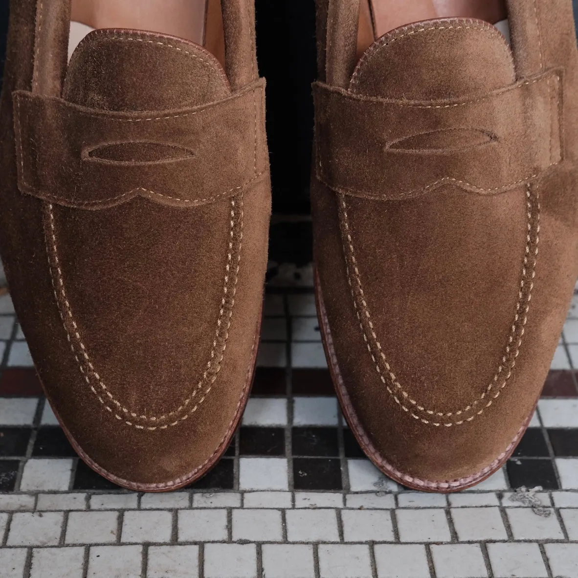 96941F - Flex Penny Loafer in Snuff Suede