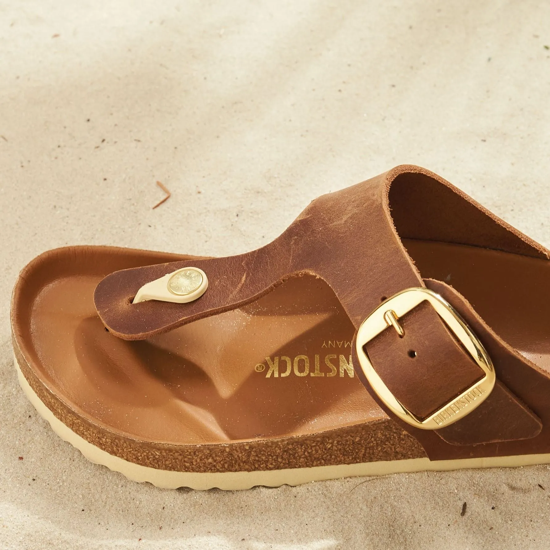 Birkenstock Gizeh Big Buckle cognac oiled leather