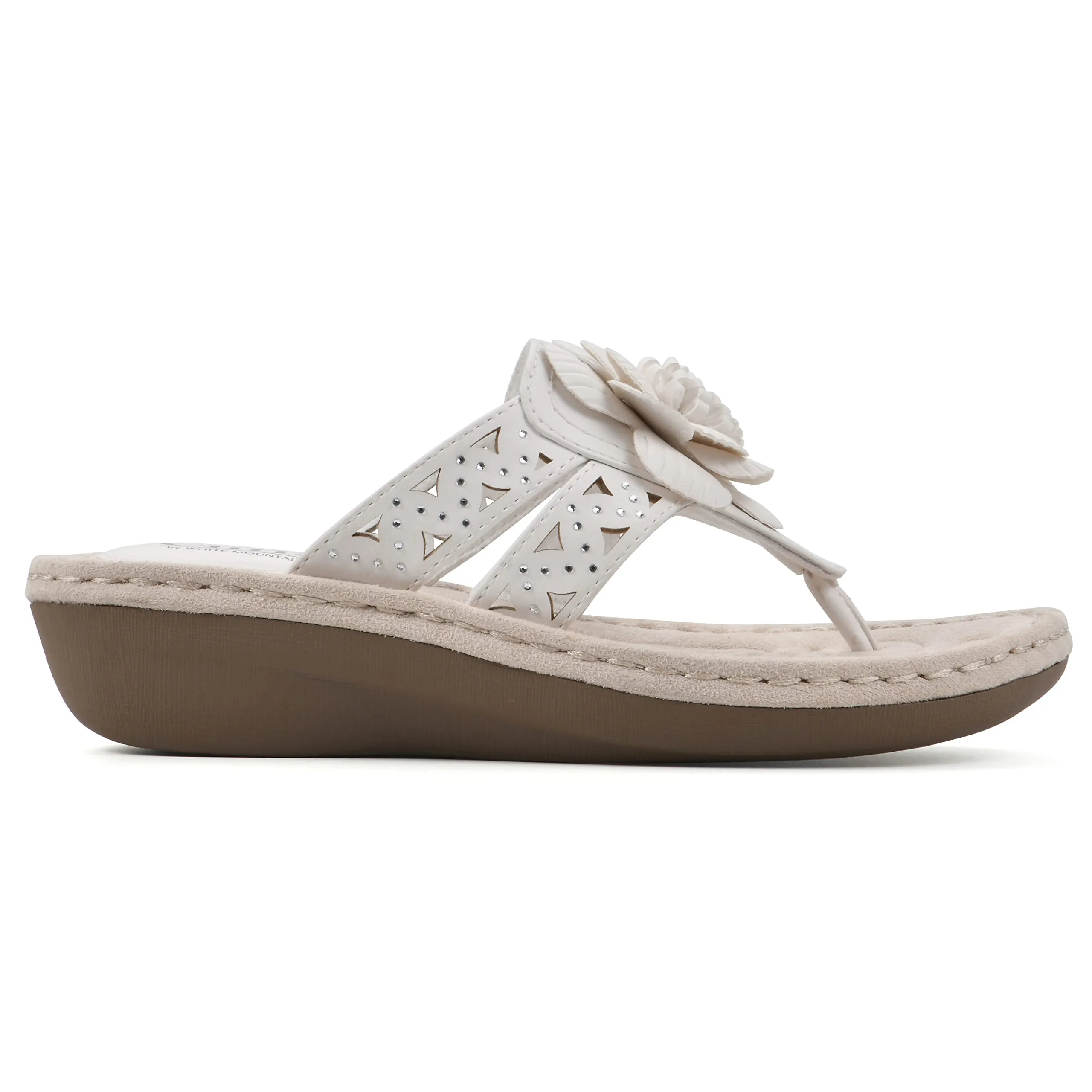 CLIFFS BY WHITE MOUNTAIN Cynthia Women's Thong Sandal, White/Smooth, 7.5 M