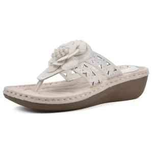 CLIFFS BY WHITE MOUNTAIN Cynthia Women's Thong Sandal, White/Smooth, 7.5 M