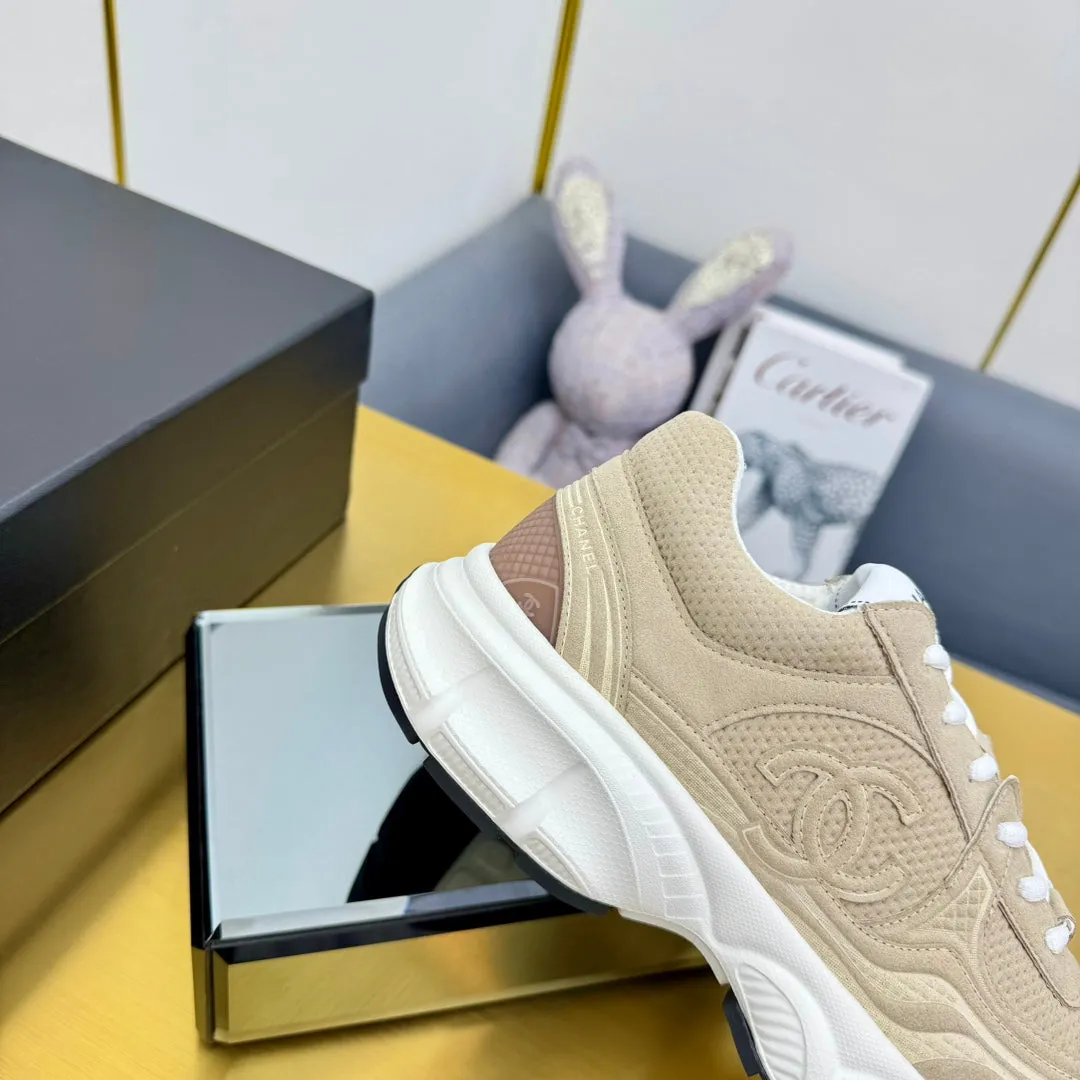 DAD SNEAKER IN TUSCAN BEIGE SUEDE AND BREATHABLE MESH