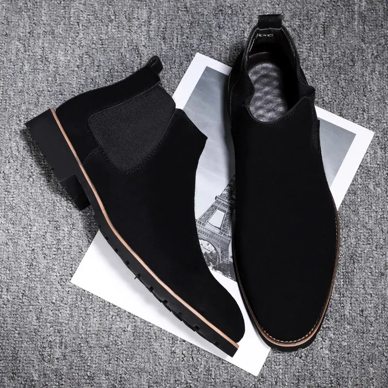 Durable boots for men with treaded soles