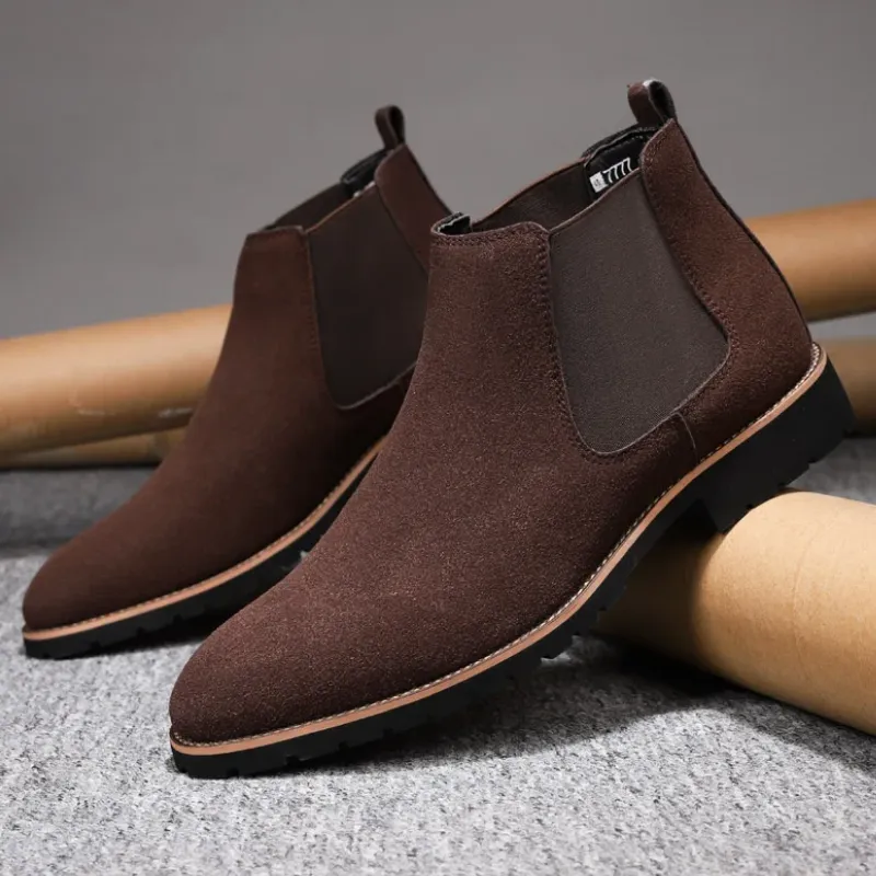 Durable boots for men with treaded soles