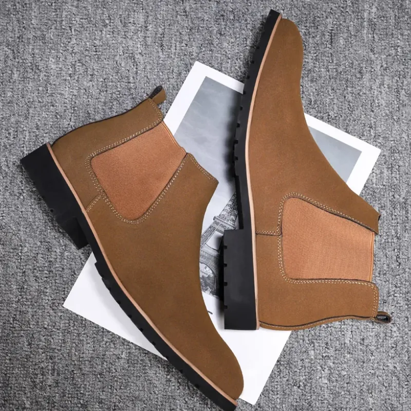 Durable boots for men with treaded soles