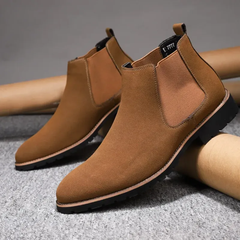 Durable boots for men with treaded soles