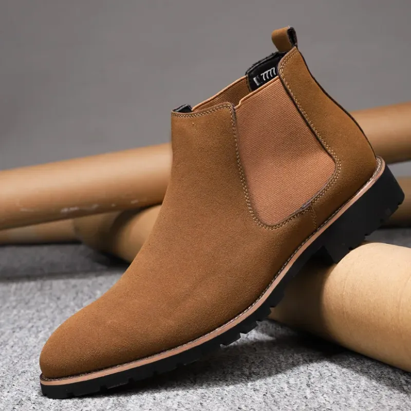 Durable boots for men with treaded soles