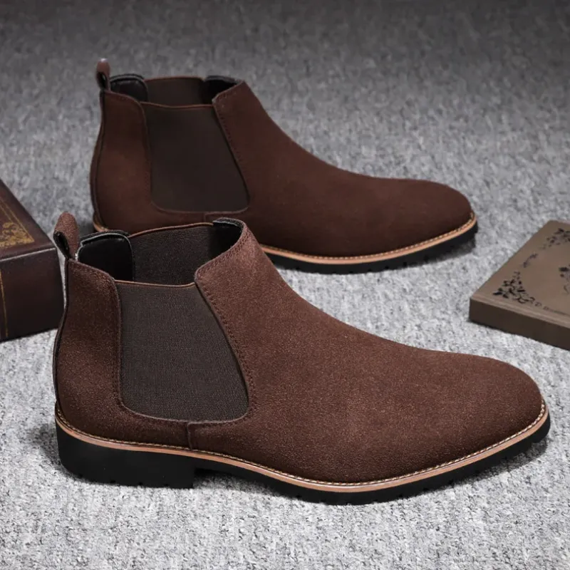 Durable boots for men with treaded soles