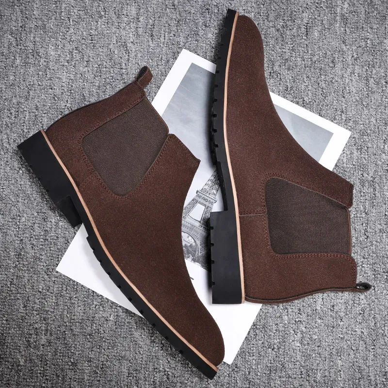 Durable boots for men with treaded soles