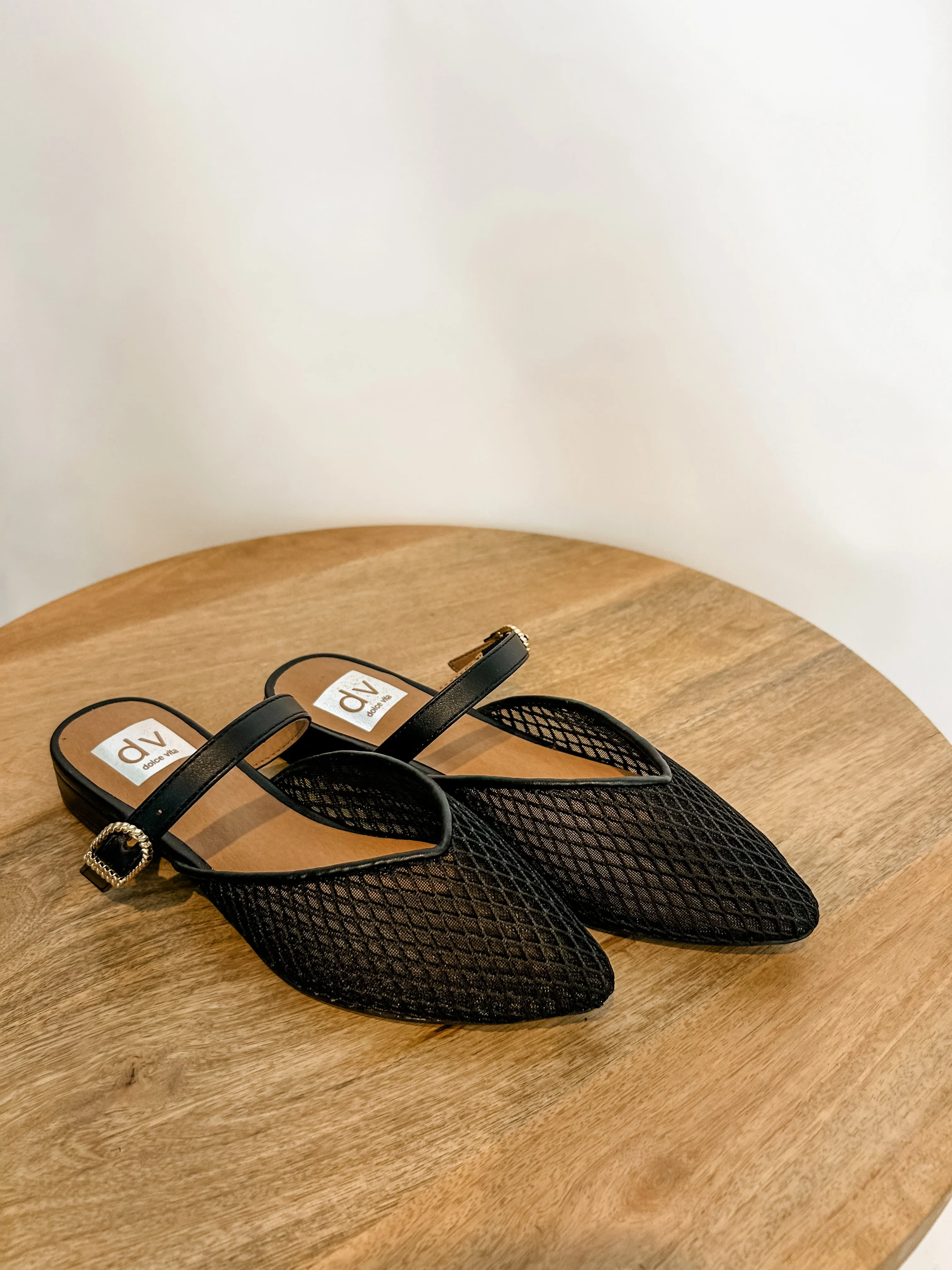 DV Domain Mesh Black