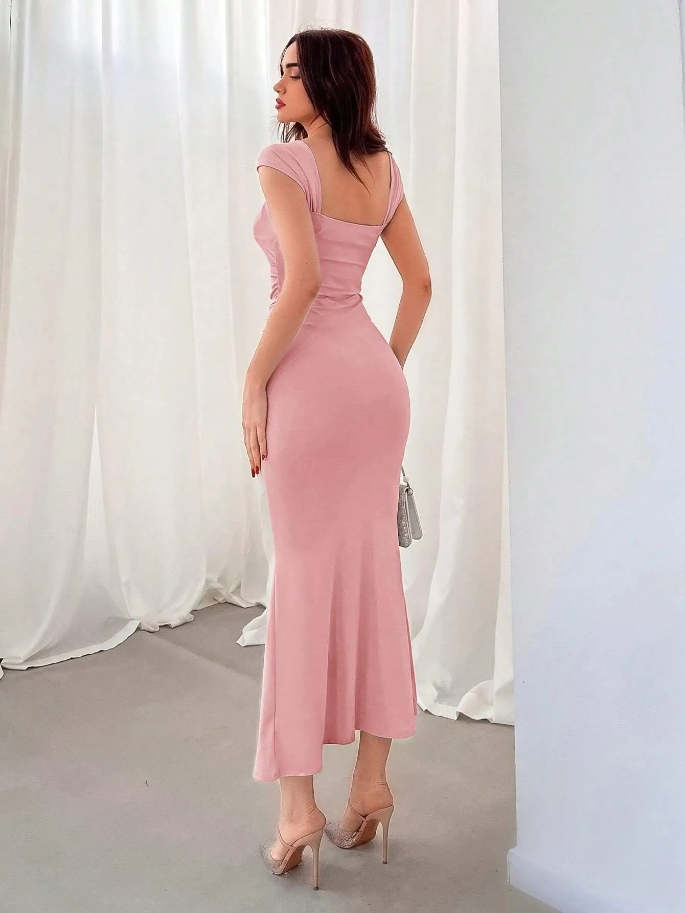 Elegant Slim Fit Pleated Long Dress with Square Neckline