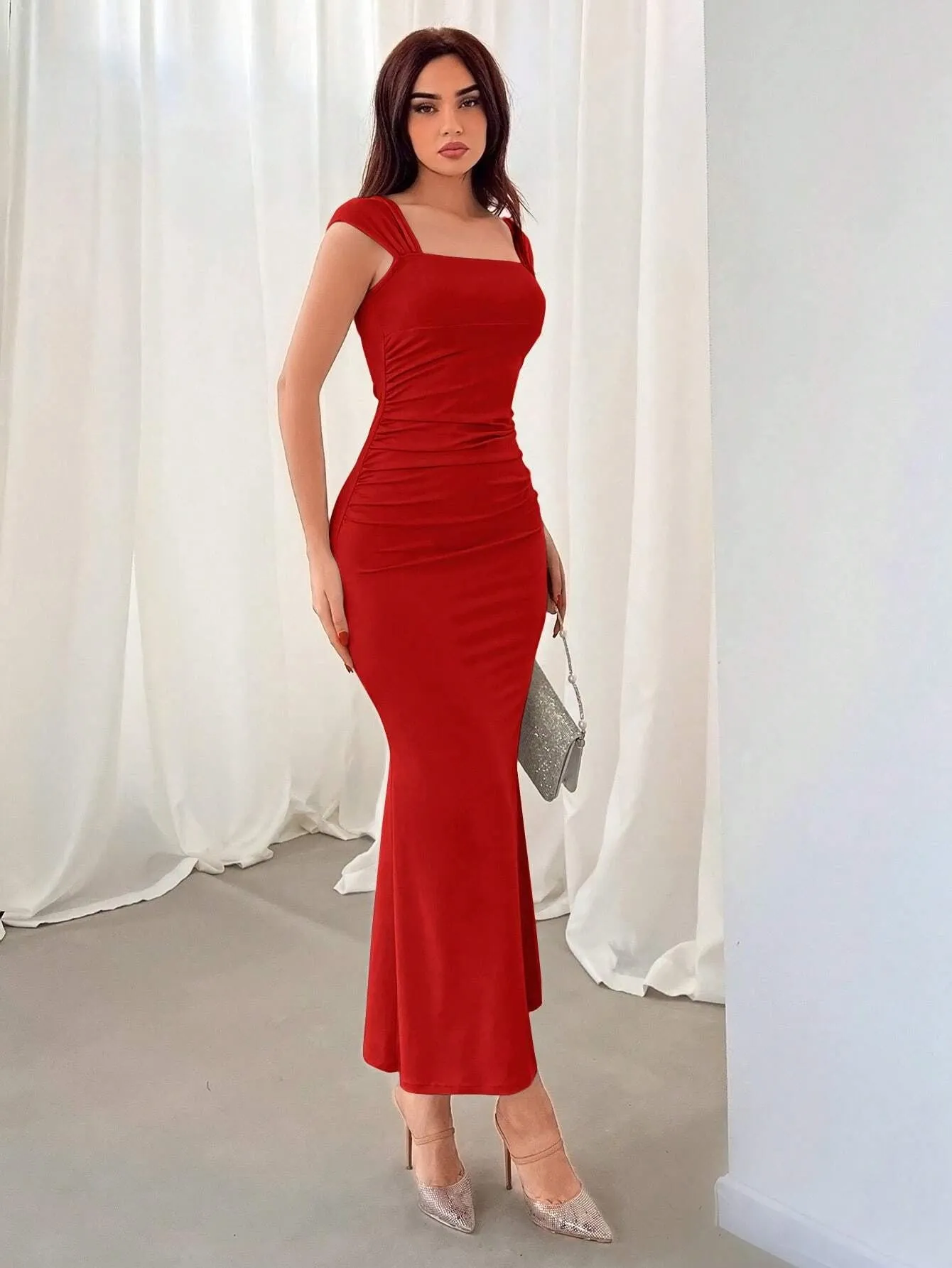 Elegant Slim Fit Pleated Long Dress with Square Neckline
