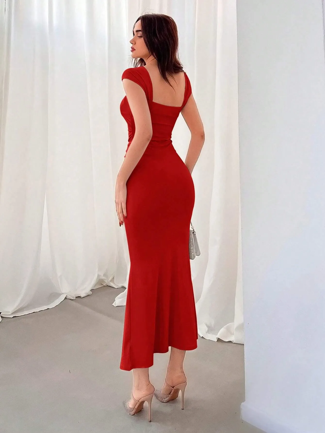 Elegant Slim Fit Pleated Long Dress with Square Neckline