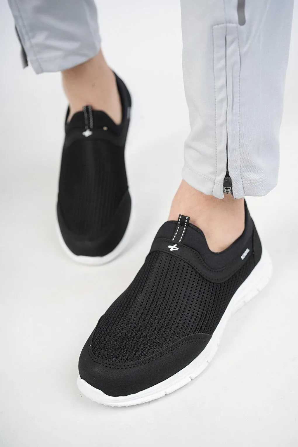 PODGO Unisex healthy Laceless Breathable Lightweight Walking Sneaker Sports Shoes