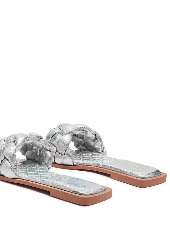 Quilted Pattern Woven Straps