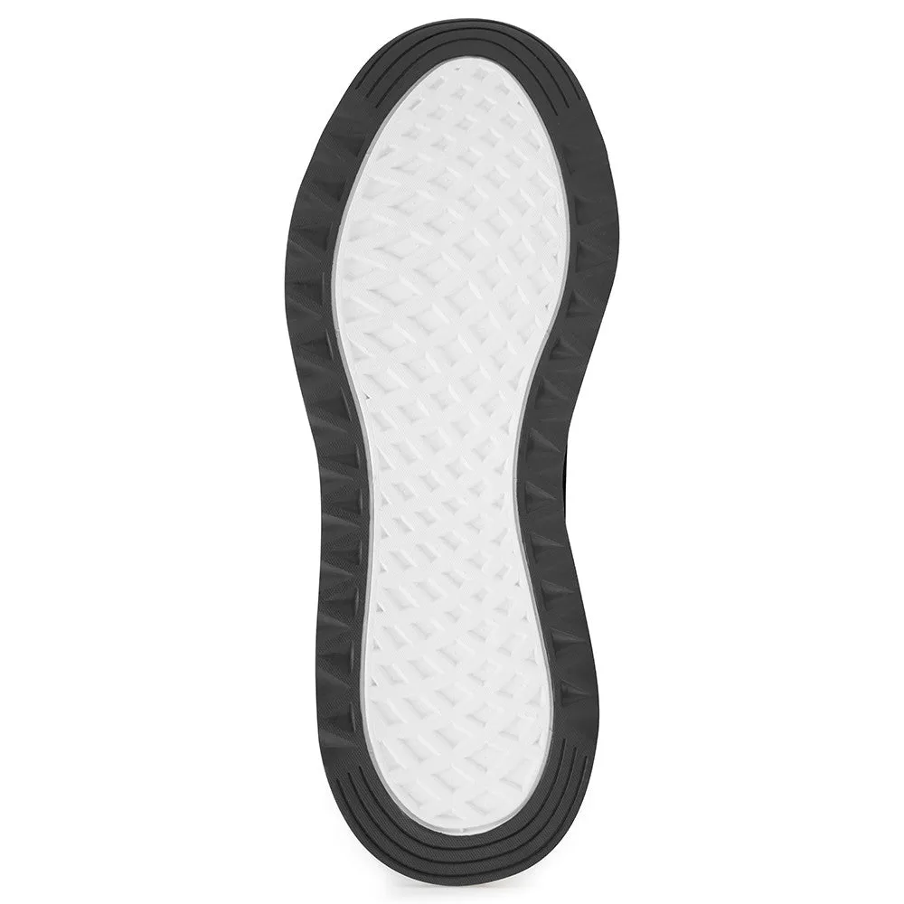 Savona Trainer