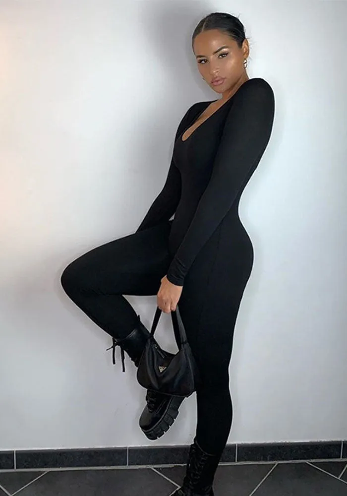 Sleek Long-Sleeve Solid Fitness Jumpsuit with Contoured Fit