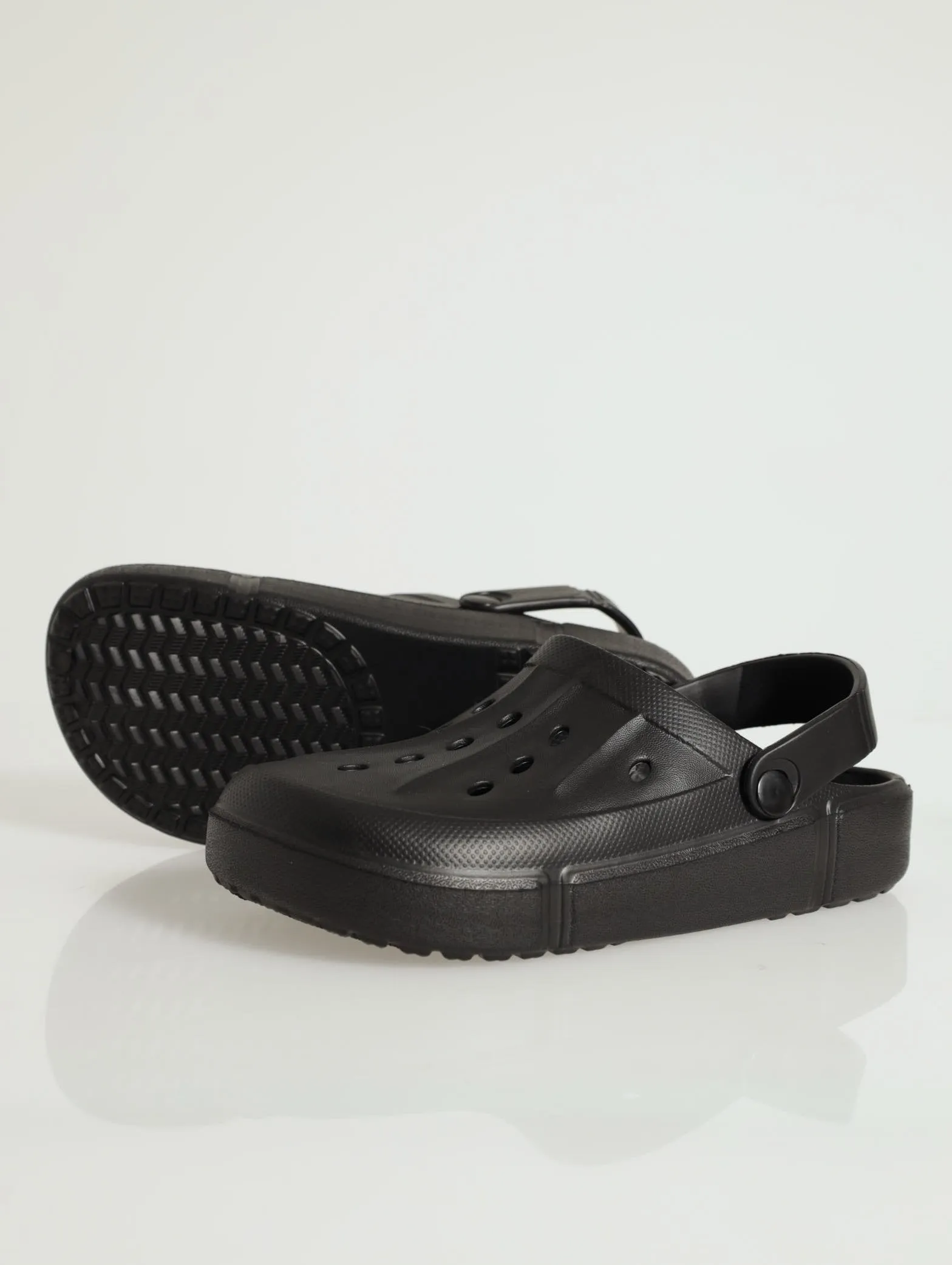 Sleek Platform Clog - Black