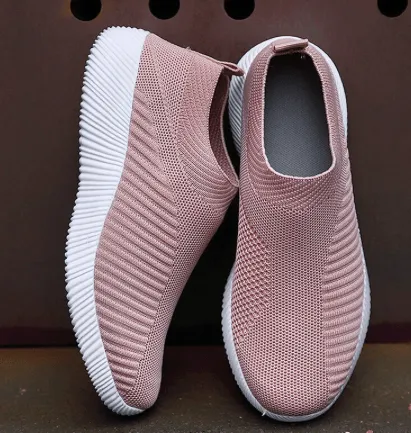 SLIP INTO STYLE TOO