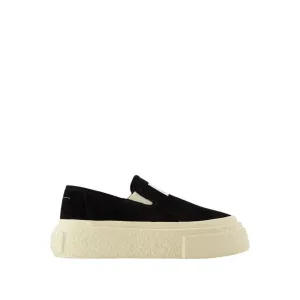Sneakers - Leather - Black