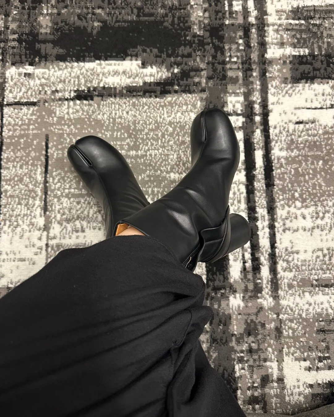 Tabi boots