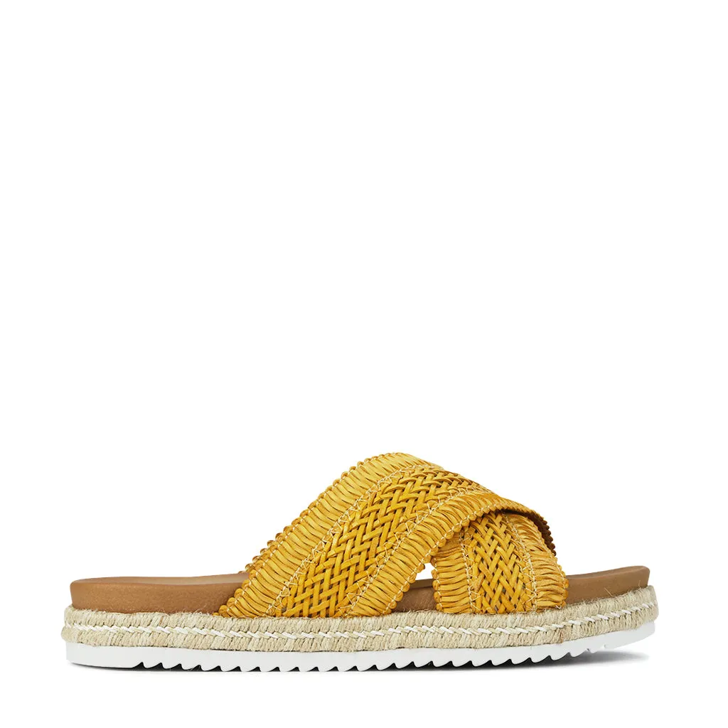 TINNY CRISSCROSS SLIDE SANDAL