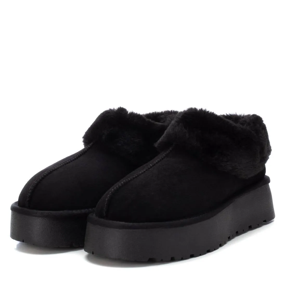 Women's Winter Suede Clogs By XTI 142211