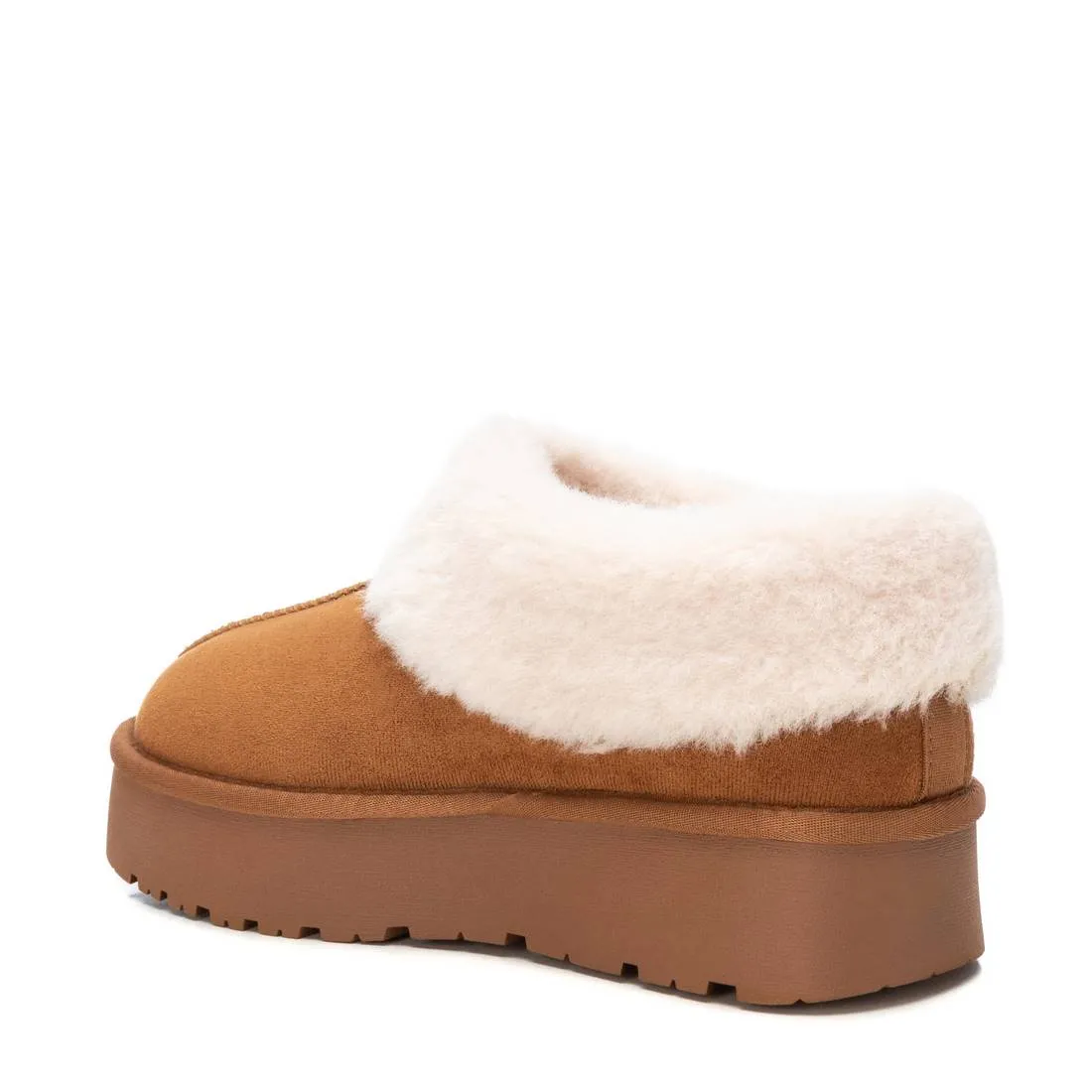 Women's Winter Suede Clogs By XTI 142211