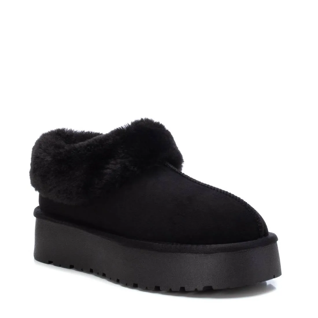 Women's Winter Suede Clogs By XTI 142211